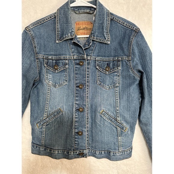 Levi Strauss Signature Women Denim Jacket Medium Blue Trucker Style size 8/10 - Picture 10 of 11